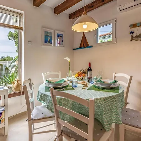 Cozy Apartment In Premantura With Wifi Exterior photo