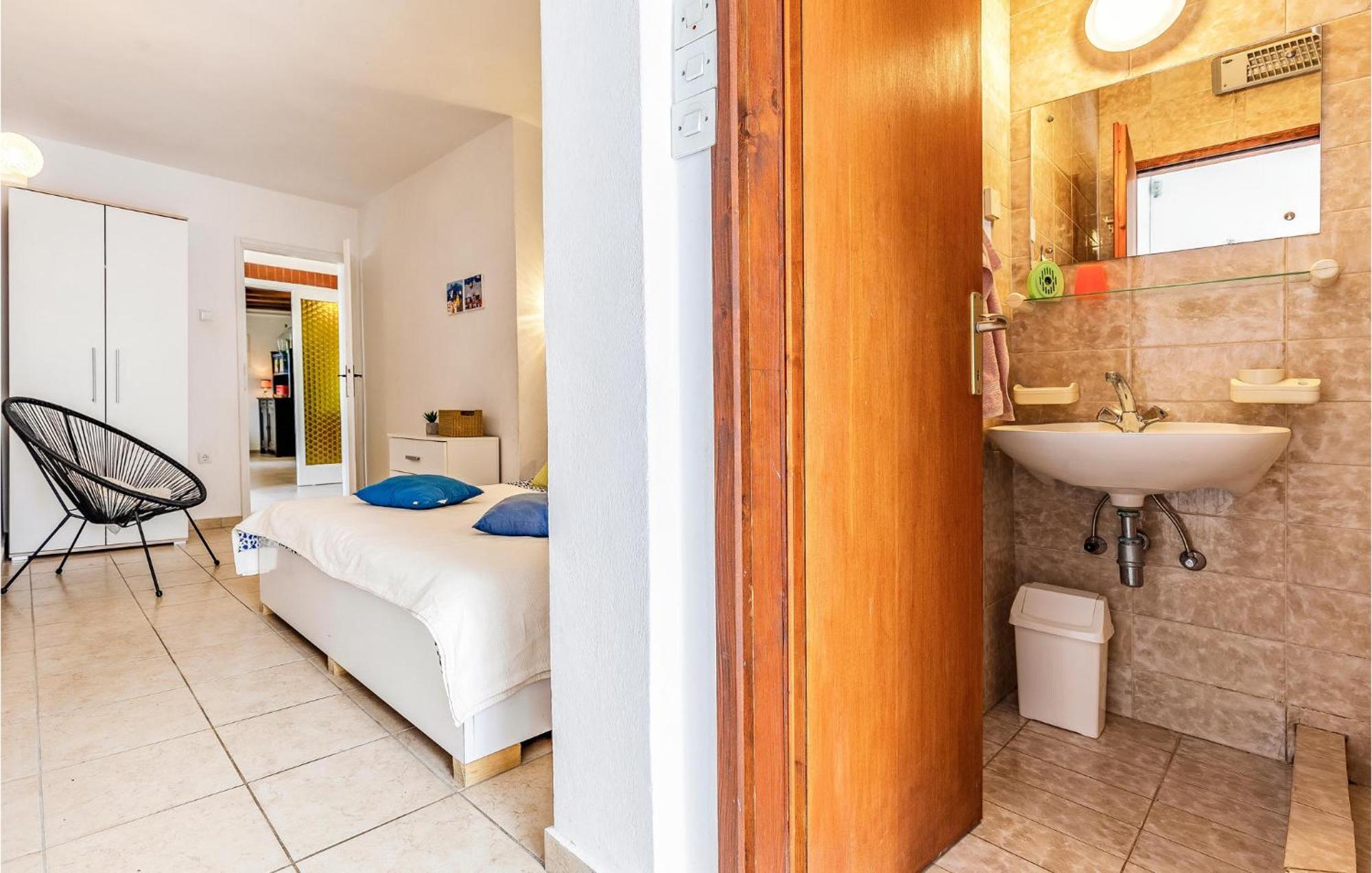 Apartment Cozy In With Wifi Premantura